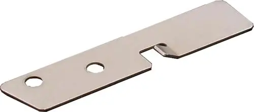 Metallstück mit zwei Löchern und einem seitlichen Ausschnitt, verwendet als Verdrehsicherung, hergestellt von Wolf.